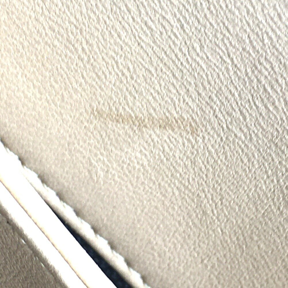 CHANEL Cream Shoulder Bag - Picture 14 of 14